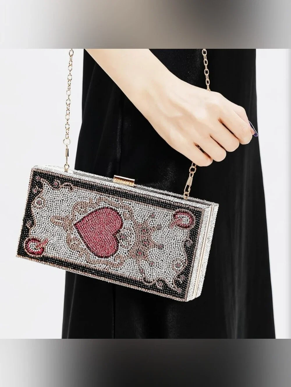 Crystal Heart Embellished Clutch Bag - Pink